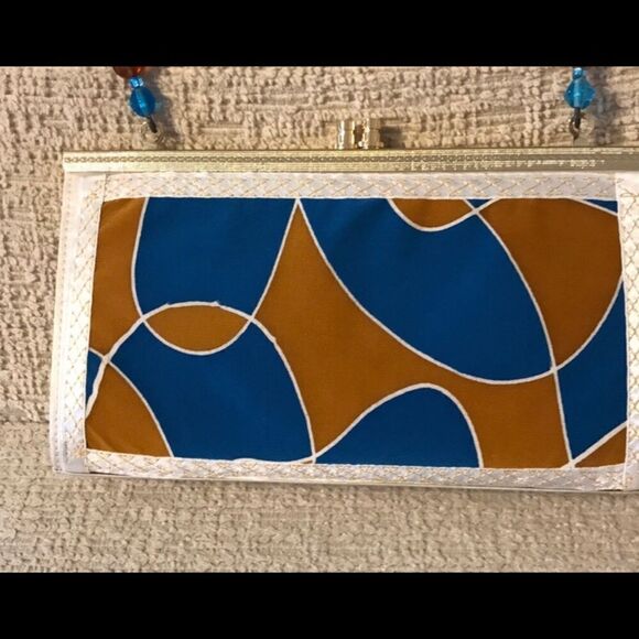 Art Styles Vintage Bag With Beaded Handle - Picture 4 of 7